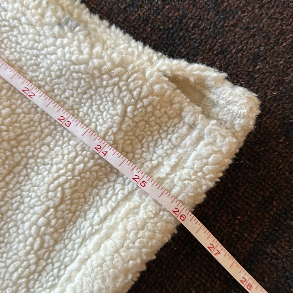 Victoria Secret “Pink” Sweater! - Picture 7 of 8